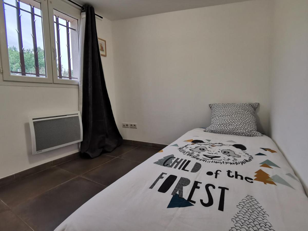 Maison De Vacances L'Hote Champetre Campagne Arlesienne Экстерьер фото