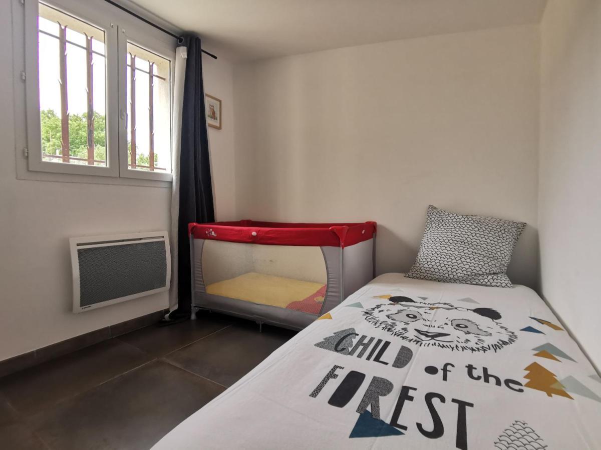 Maison De Vacances L'Hote Champetre Campagne Arlesienne Экстерьер фото